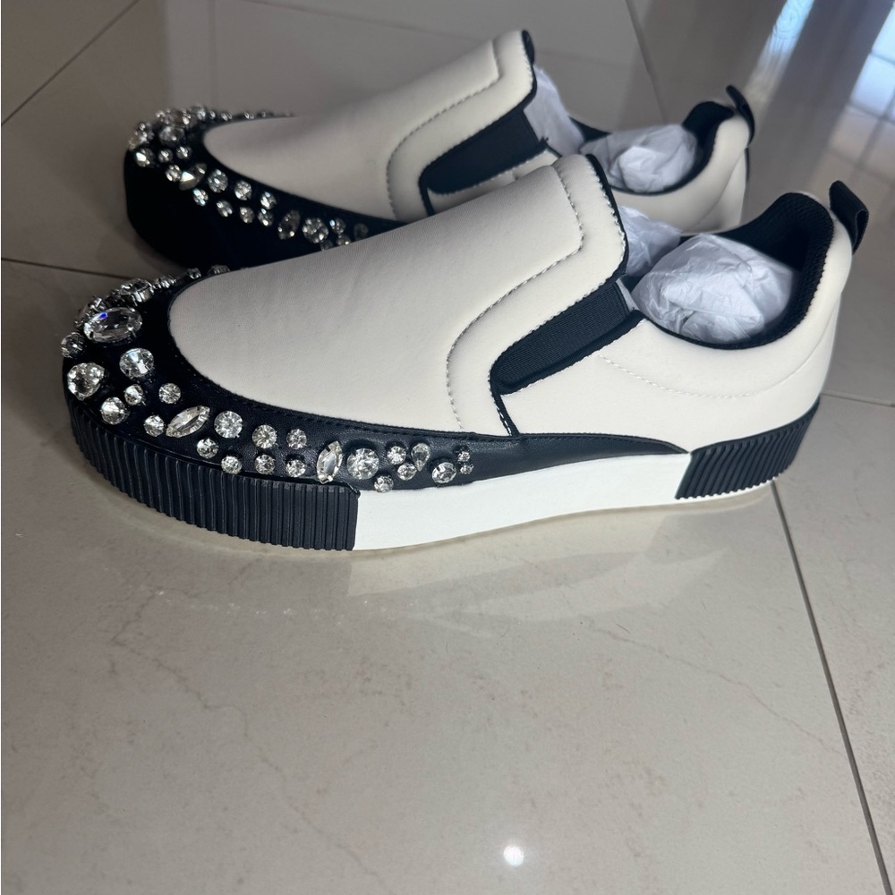 Elegant Black and White Women's Shoes with Crystal Embellishments
